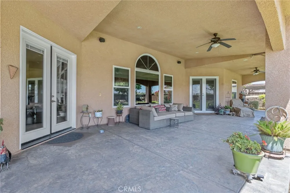 2579 Meadow View Hanford, CA 93230