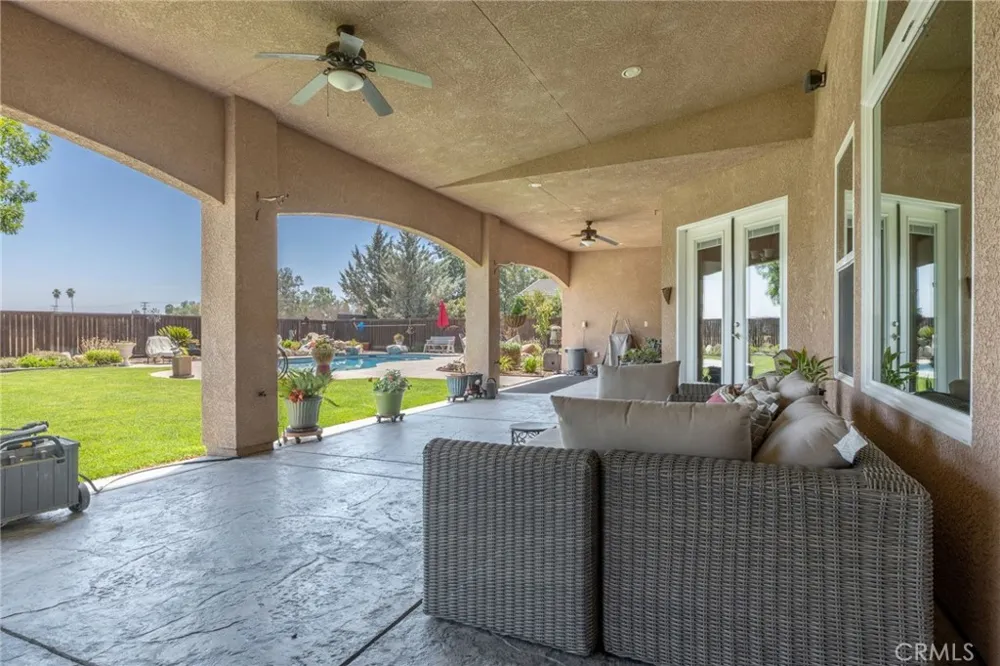 2579 Meadow View Hanford, CA 93230