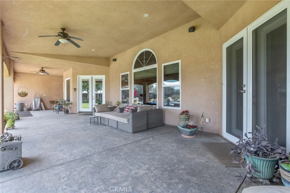 2579 Meadow View Hanford, CA 93230