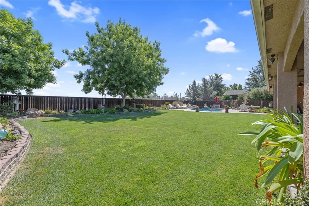 2579 Meadow View Hanford, CA 93230