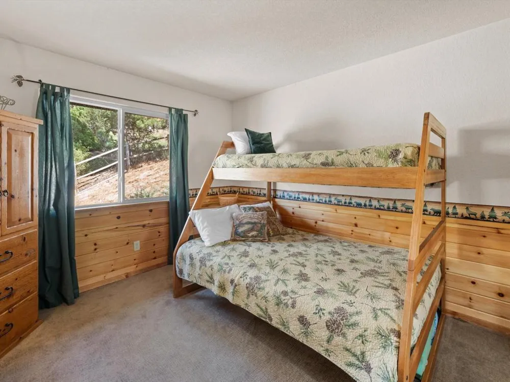 799 Paine Road Big Bear, CA 92315