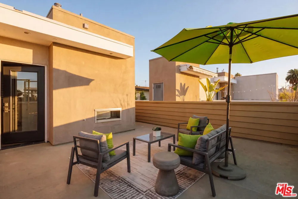 1400 Fuller Avenue #16 Los Angeles, CA 90046