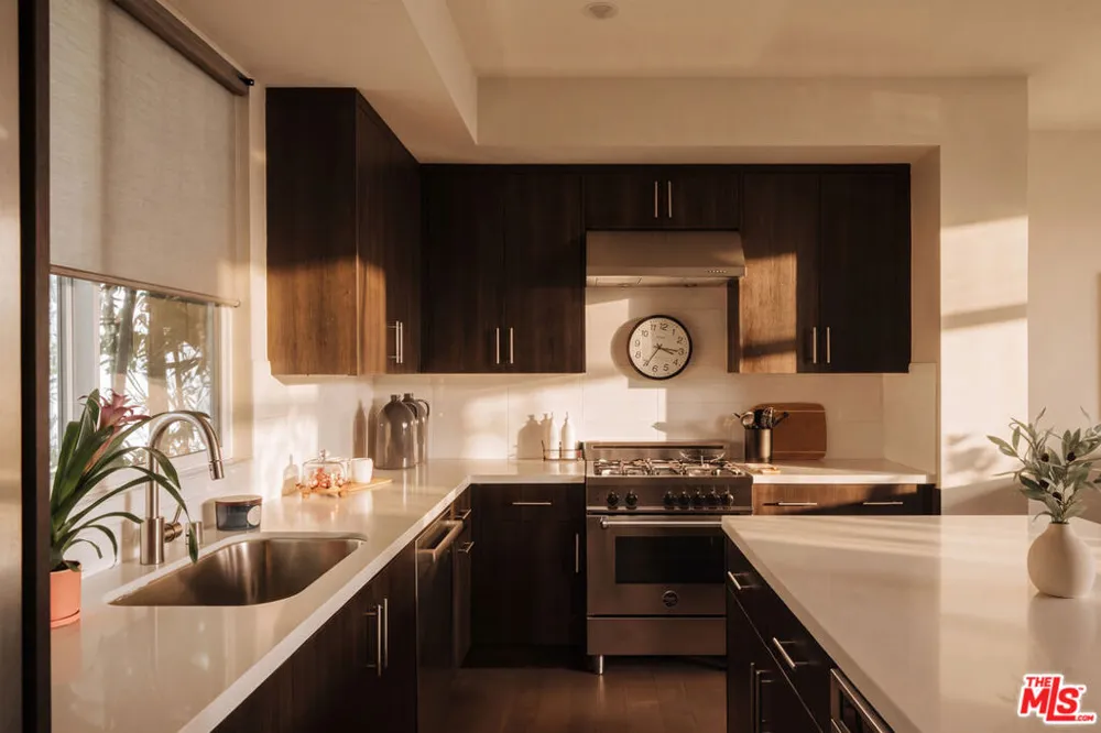 1400 Fuller Avenue #16 Los Angeles, CA 90046