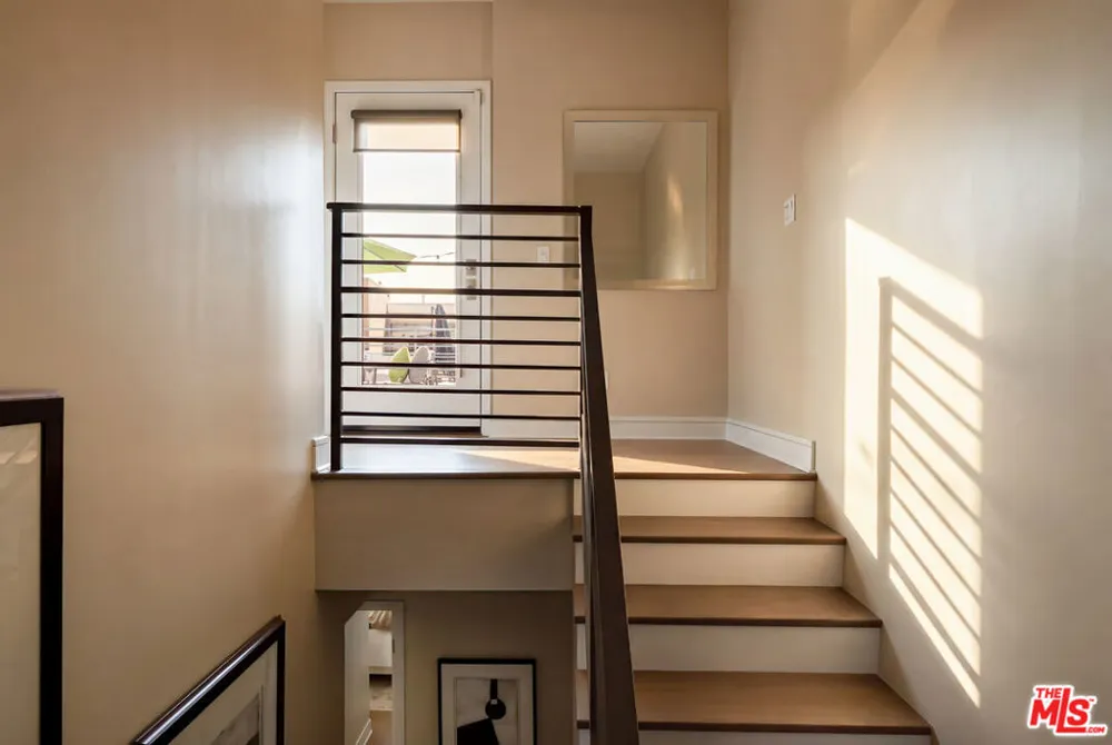 1400 Fuller Avenue #16 Los Angeles, CA 90046