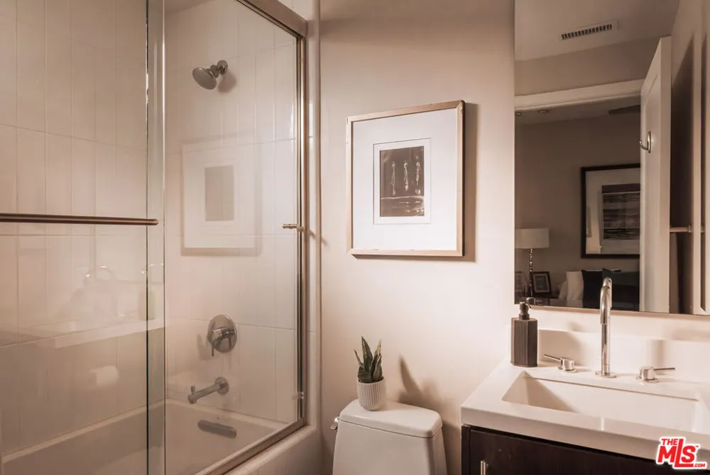1400 Fuller Avenue #16 Los Angeles, CA 90046