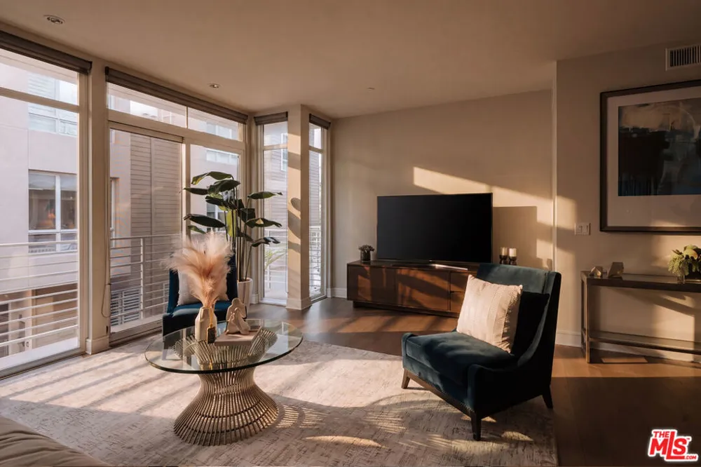 1400 Fuller Avenue #16 Los Angeles, CA 90046