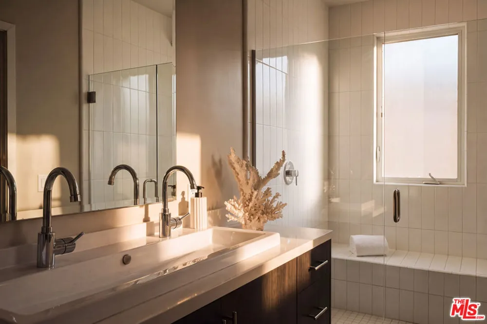 1400 Fuller Avenue #16 Los Angeles, CA 90046