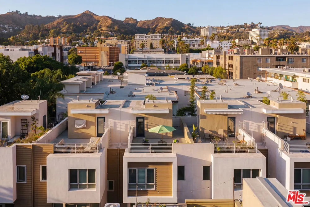 1400 Fuller Avenue #16 Los Angeles, CA 90046