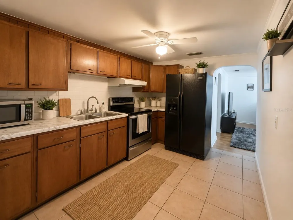 5039 OLD CHENEY HIGHWAY #B Orlando, FL 32807