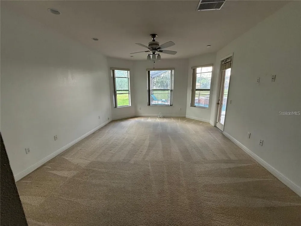 3811 EAGLE ISLES CIRCLE Kissimmee, FL 34758