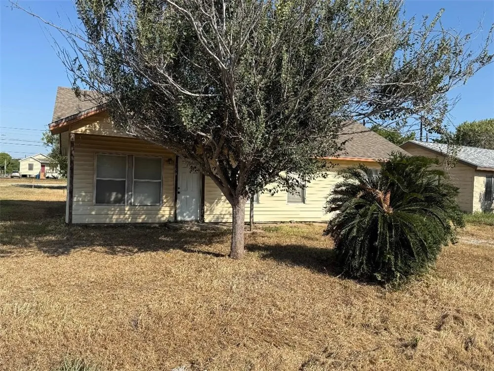 106 Marilyn Drive Gregory, TX 78359