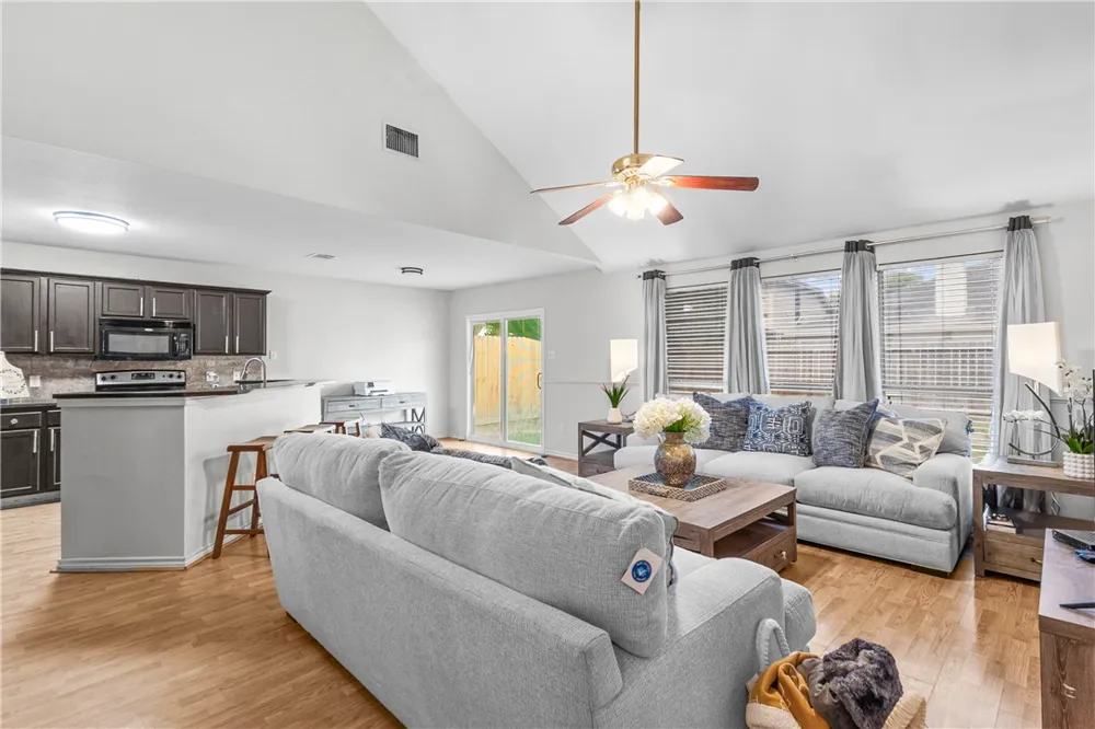 7609 Timber Crest Drive Corpus Christi, TX 78413