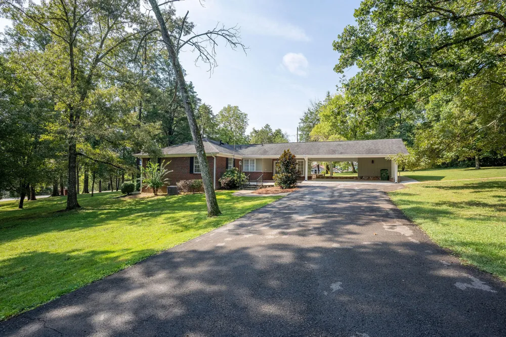 13857 Main Street Trenton, GA 30752