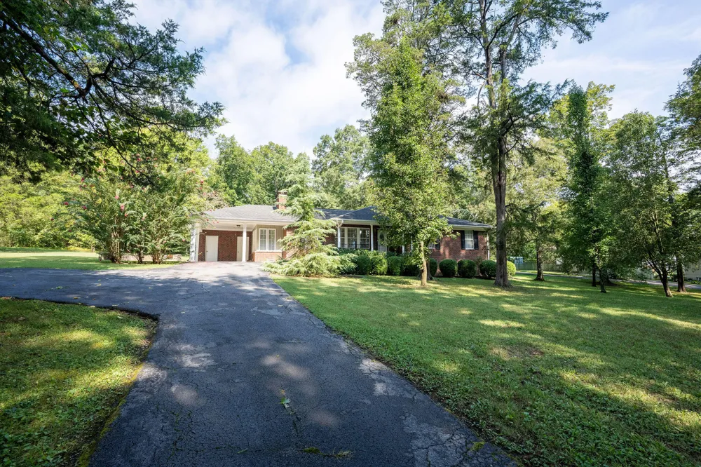 13857 Main Street Trenton, GA 30752