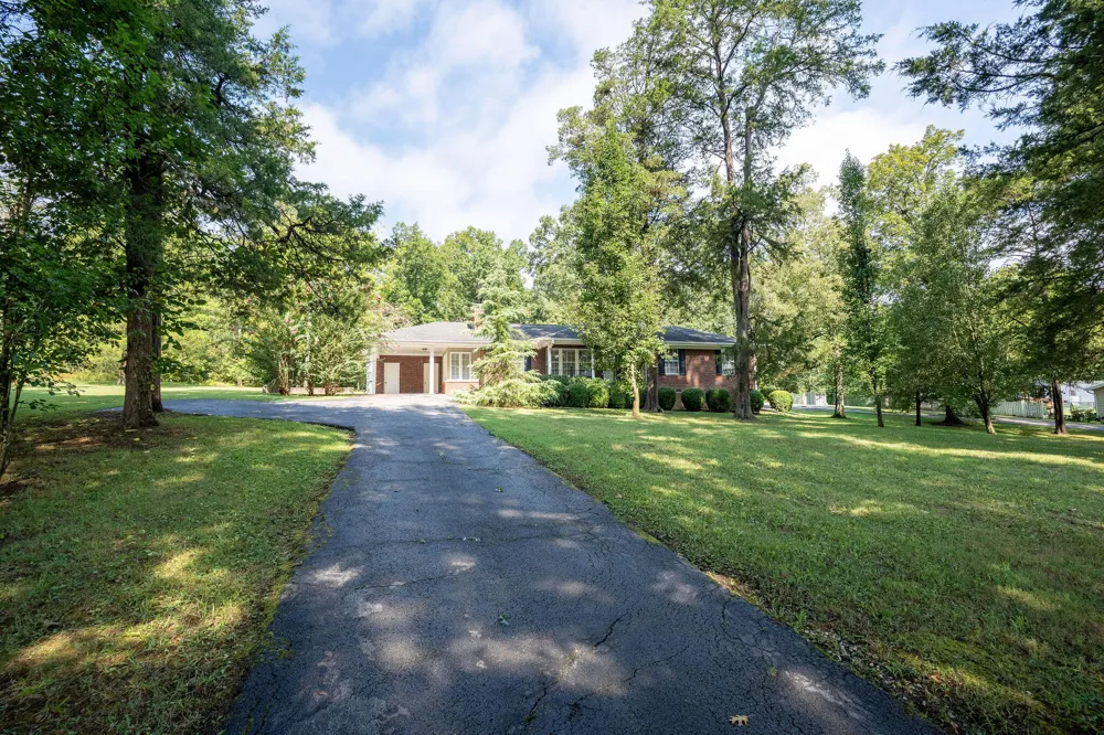 13857 Main Street Trenton, GA 30752