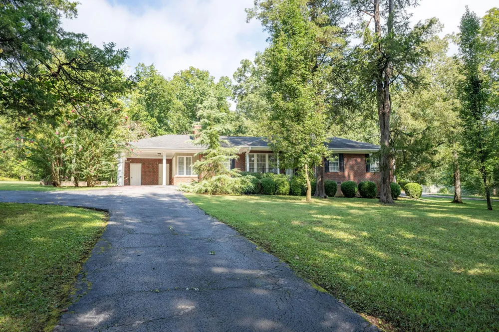 13857 Main Street Trenton, GA 30752
