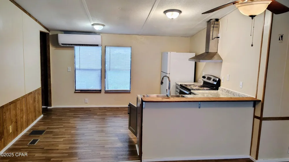 1614 2nd Street Panama City, FL 32409