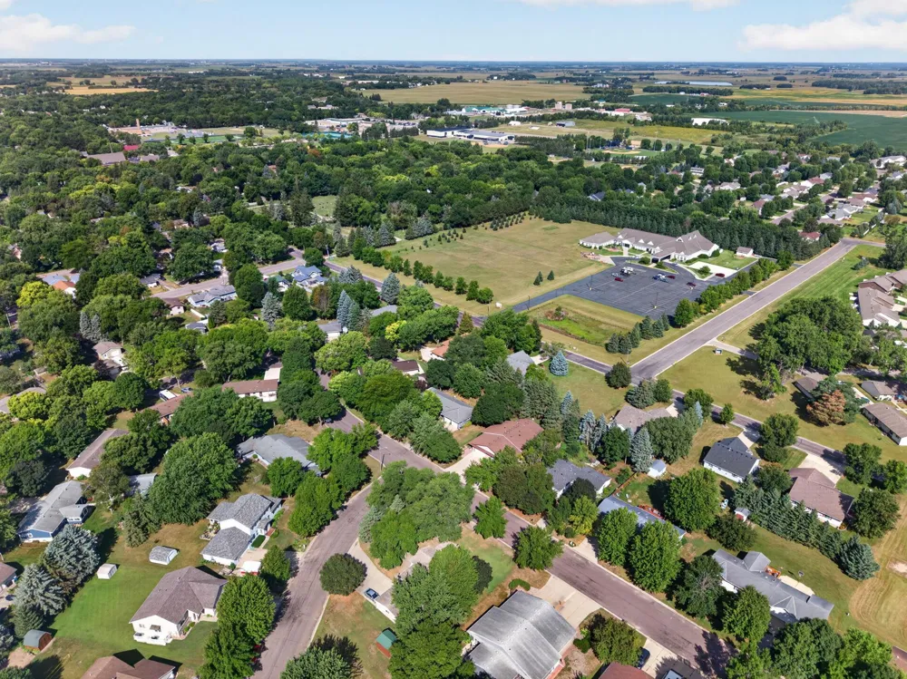 408 Sunrise Drive Litchfield, MN 55355