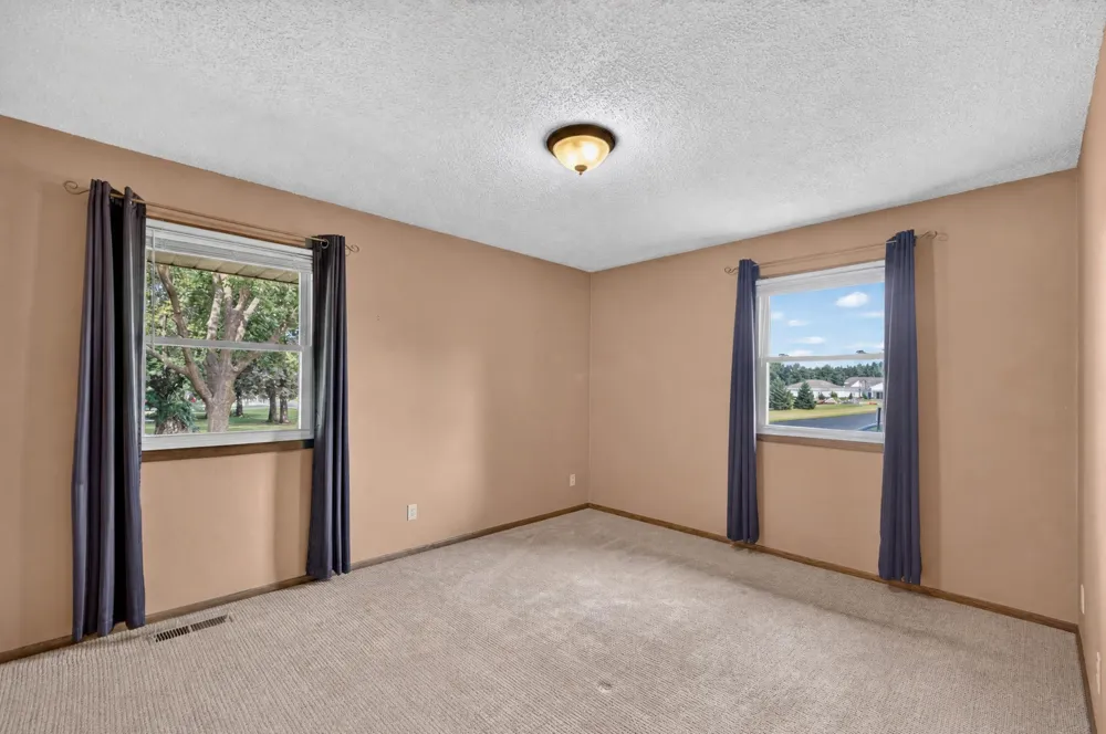 408 Sunrise Drive Litchfield, MN 55355