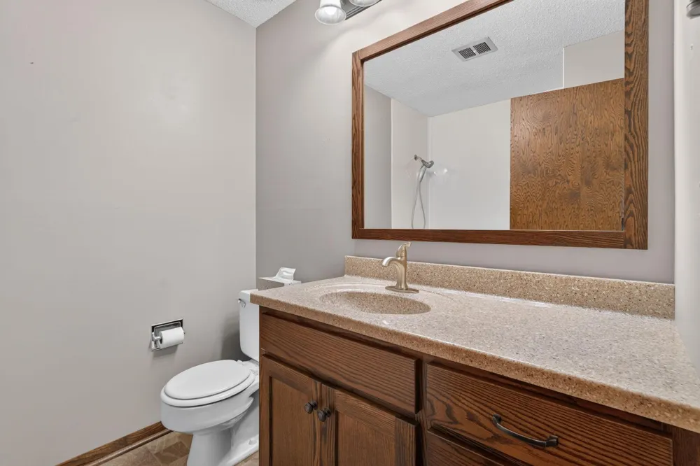 408 Sunrise Drive Litchfield, MN 55355