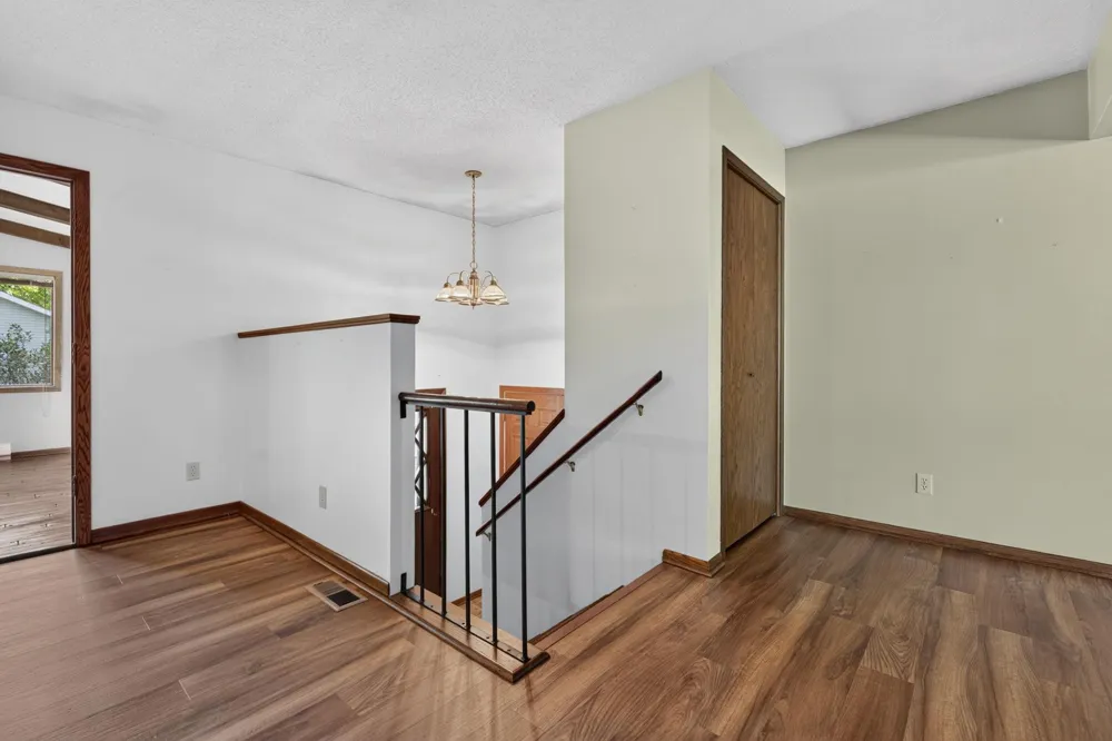 408 Sunrise Drive Litchfield, MN 55355