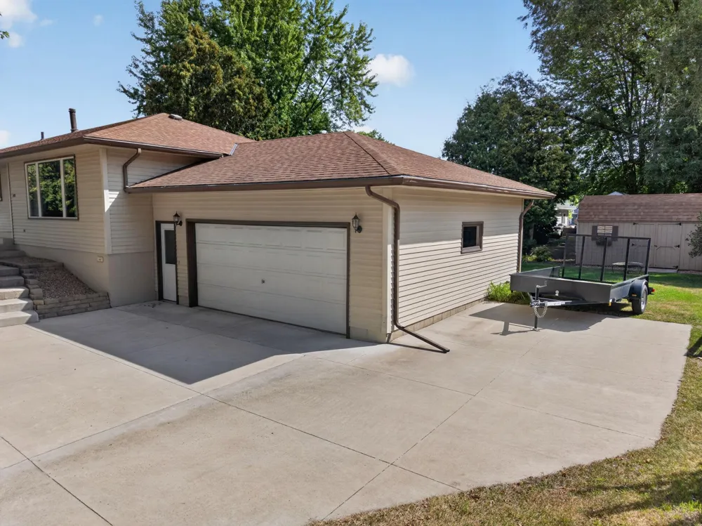 408 Sunrise Drive Litchfield, MN 55355