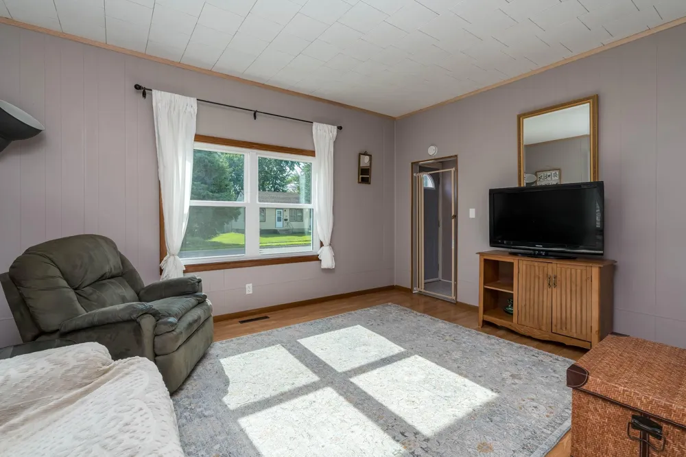 1041 Quincy Street North Mankato, MN 56003