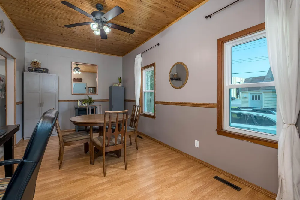 1041 Quincy Street North Mankato, MN 56003