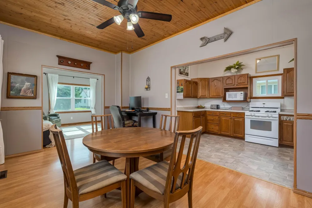 1041 Quincy Street North Mankato, MN 56003