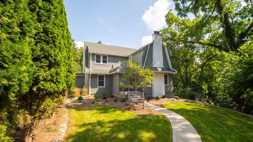814 10th Avenue SW Rochester, MN 55902