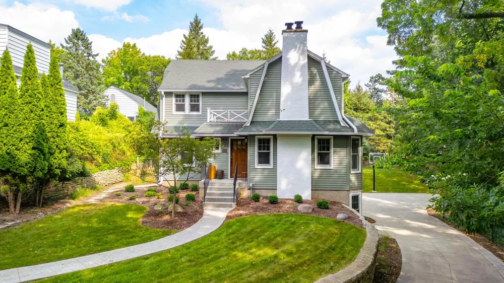 814 10th Avenue SW Rochester, MN 55902