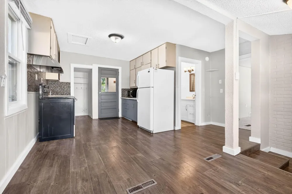 230 Lake Avenue Albany, MN 56307