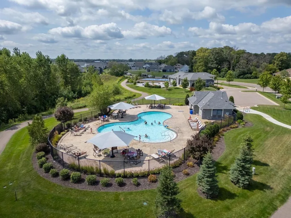 11516 Brookview Drive Maple Grove, MN 55311