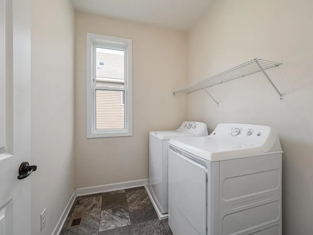 11516 Brookview Drive Maple Grove, MN 55311