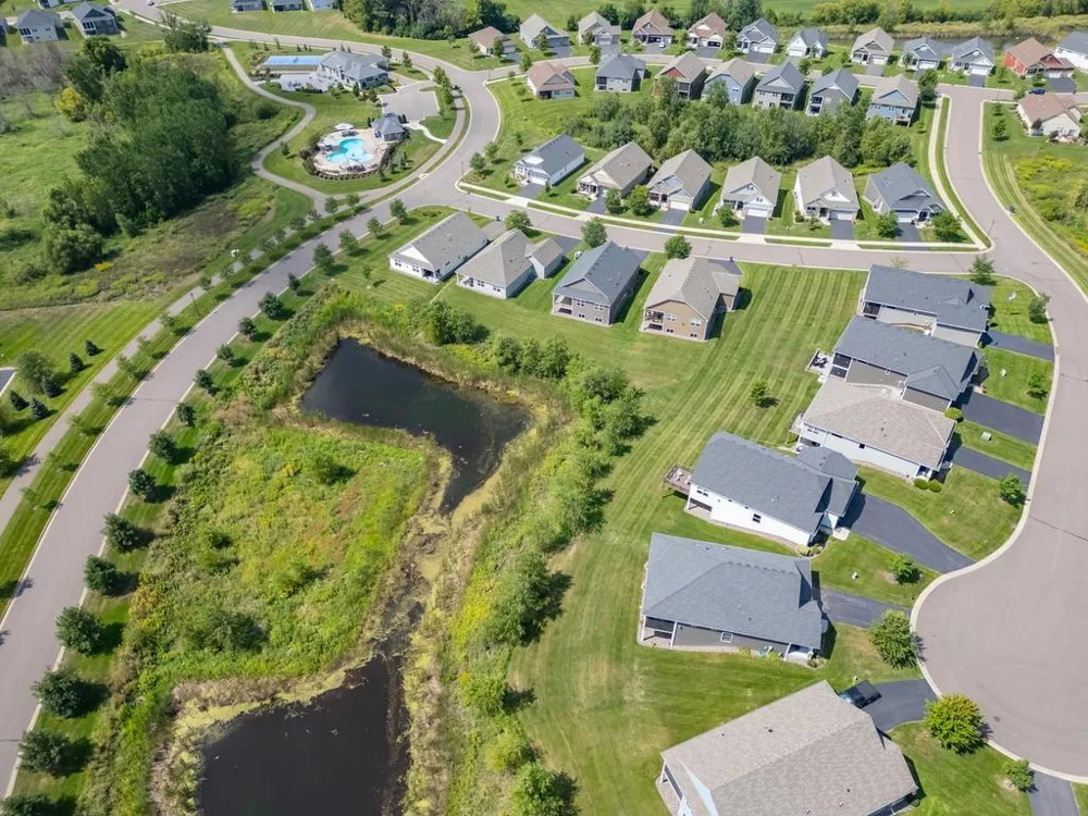 11516 Brookview Drive Maple Grove, MN 55311
