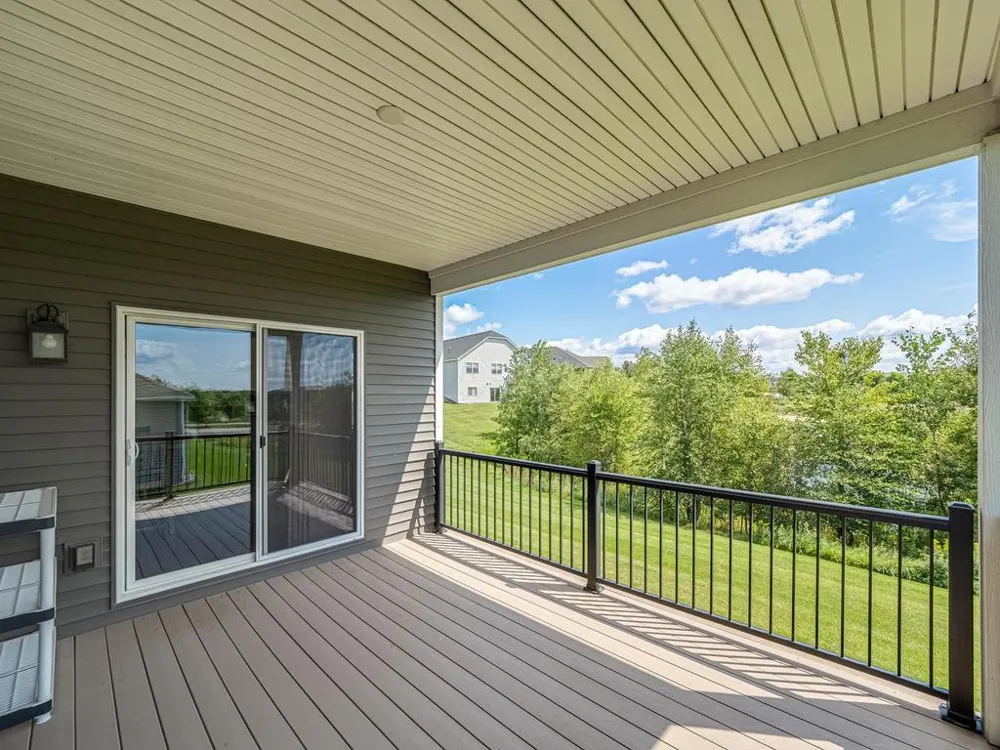 11516 Brookview Drive Maple Grove, MN 55311