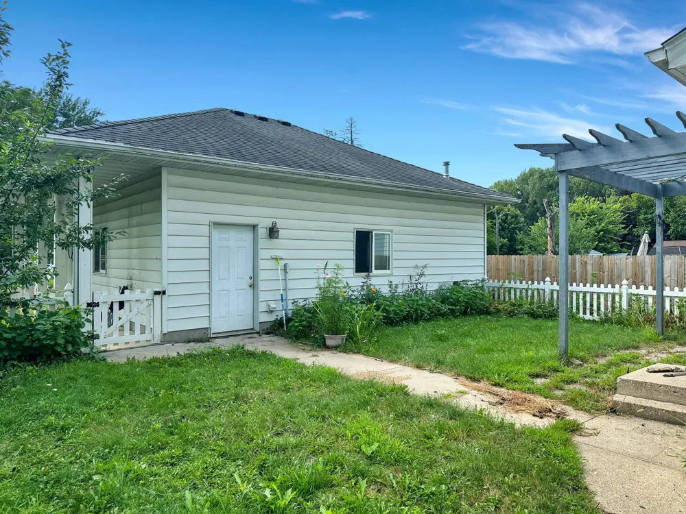 420 Highland Road Willmar, MN 56201