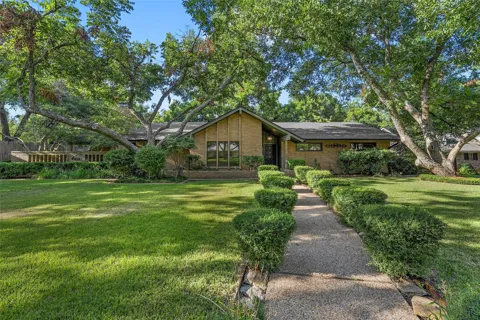 4808 Pecan Terrace