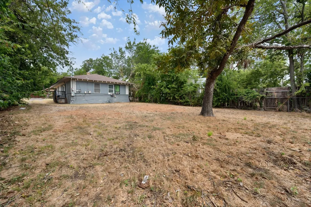 3715 Travis Avenue #C Fort Worth, TX 76110