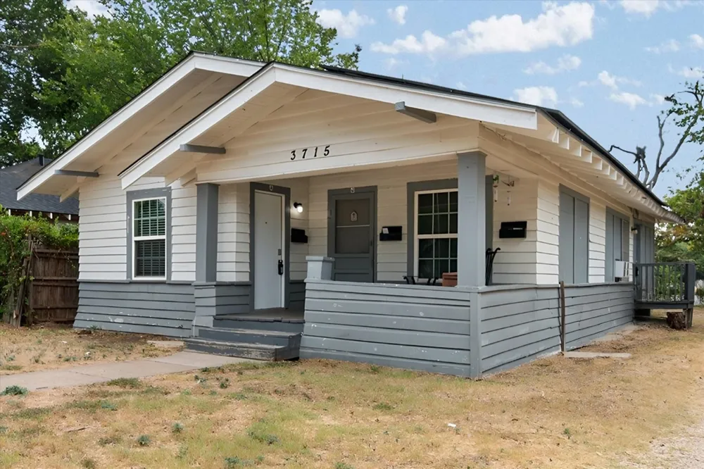 3715 Travis Avenue #C Fort Worth, TX 76110