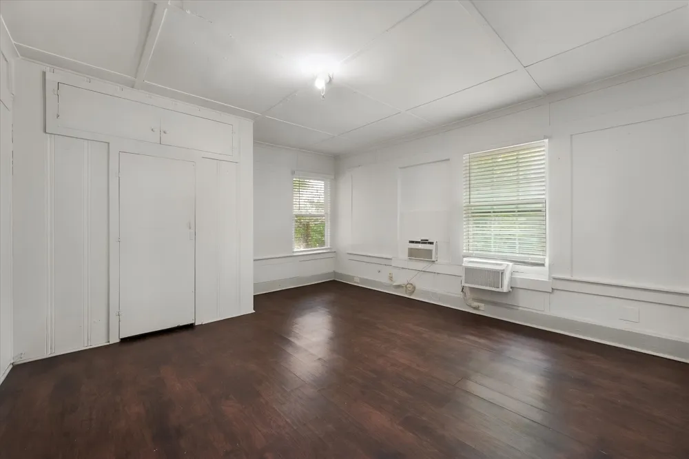 3715 Travis Avenue #C Fort Worth, TX 76110