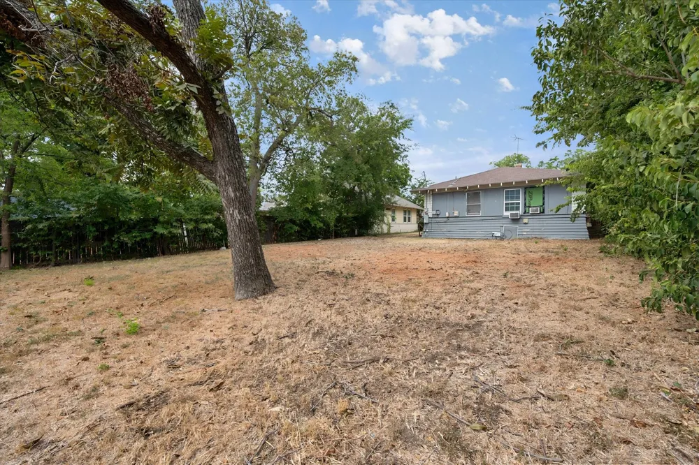 3715 Travis Avenue #C Fort Worth, TX 76110