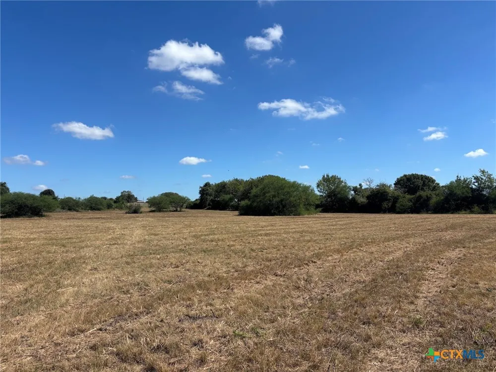 County Road 322 Shiner, TX 77984