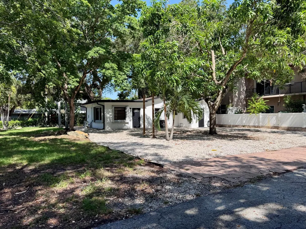 2390 SW 18th Avenue Fort Lauderdale, FL 33315