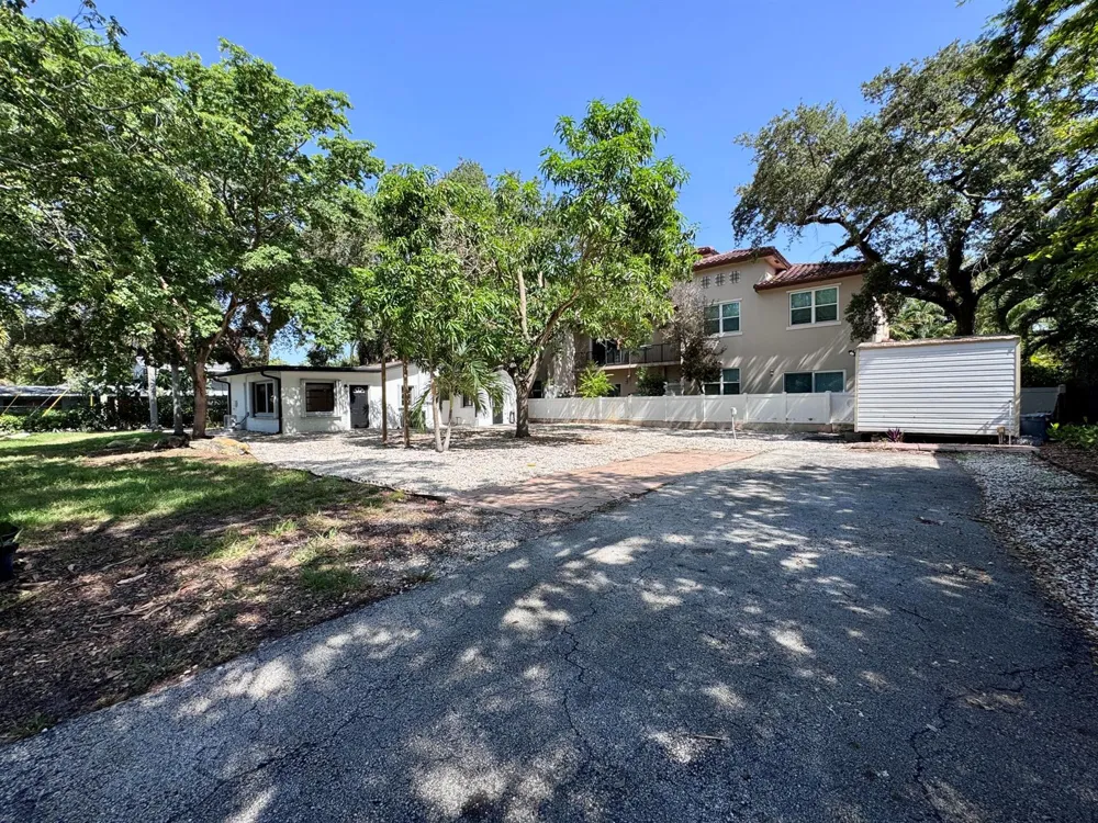 2390 SW 18th Avenue Fort Lauderdale, FL 33315