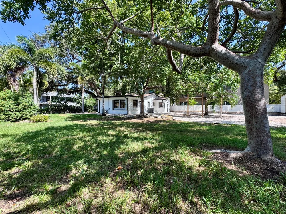 2390 SW 18th Avenue Fort Lauderdale, FL 33315