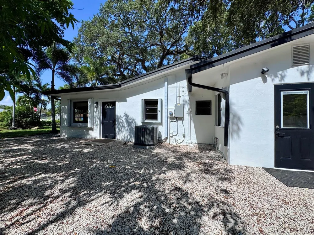 2390 SW 18th Avenue Fort Lauderdale, FL 33315