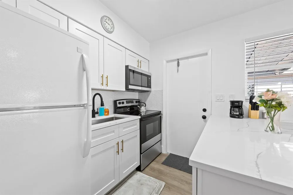 310 NE 6TH STREET #2 Hallandale Beach, FL 33009