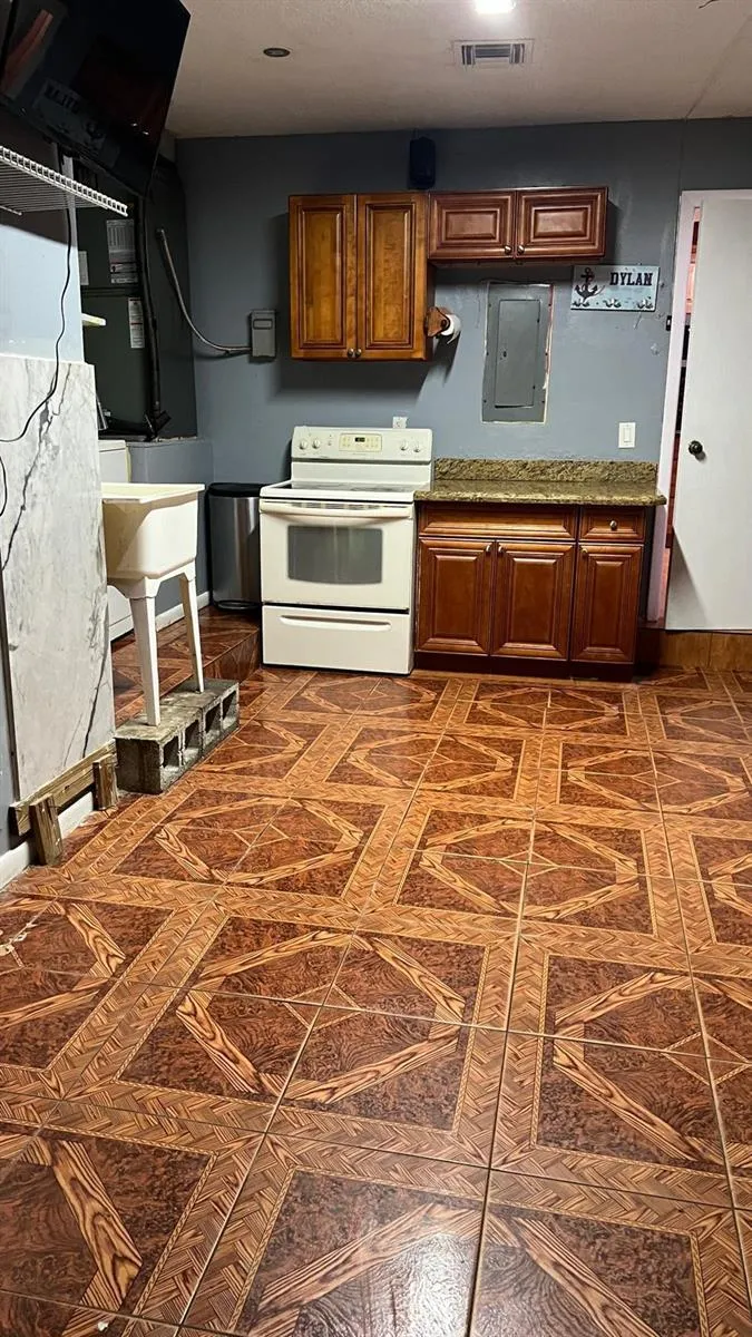 379 SW 34th Terrace Deerfield Beach, FL 33442