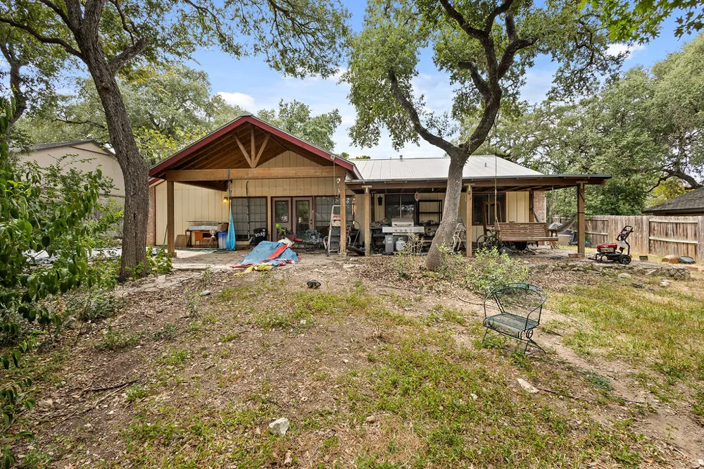 8538 Marathon Drive Universal City, TX 78148